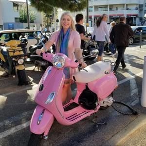 Meet your Posher, Maddie